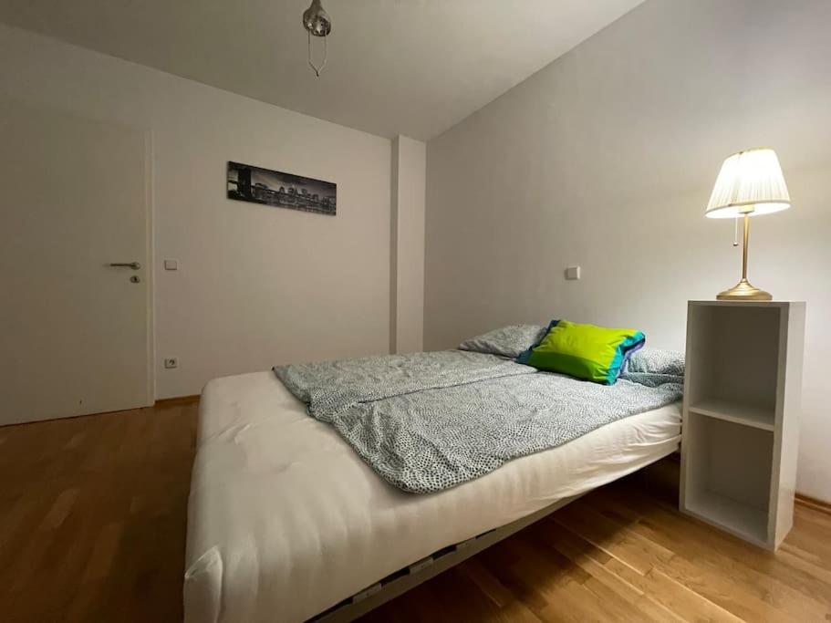 Modern And Comfortable Next To Mainstation Apartament Viena