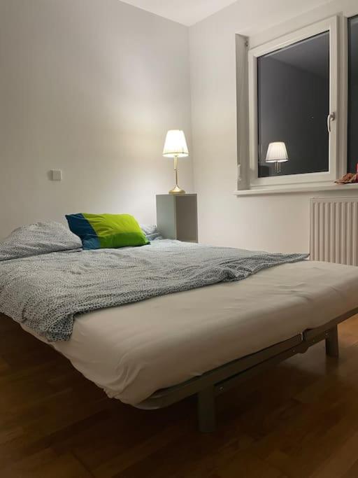 Modern And Comfortable Next To Mainstation Apartament Viena